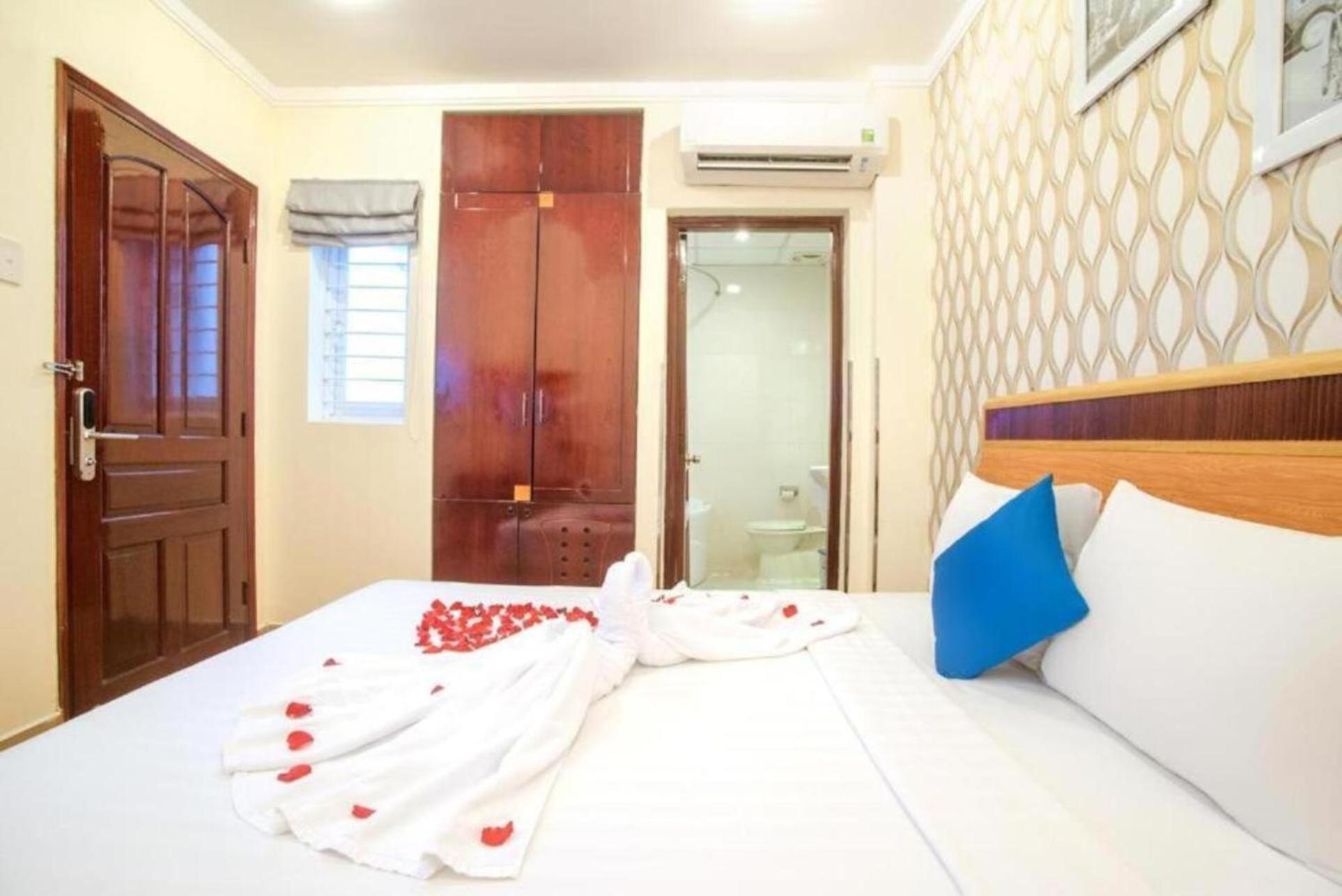 Ruby Saigon Hotel - Le Thanh Ton Ho Chi Minh-staden Exteriör bild