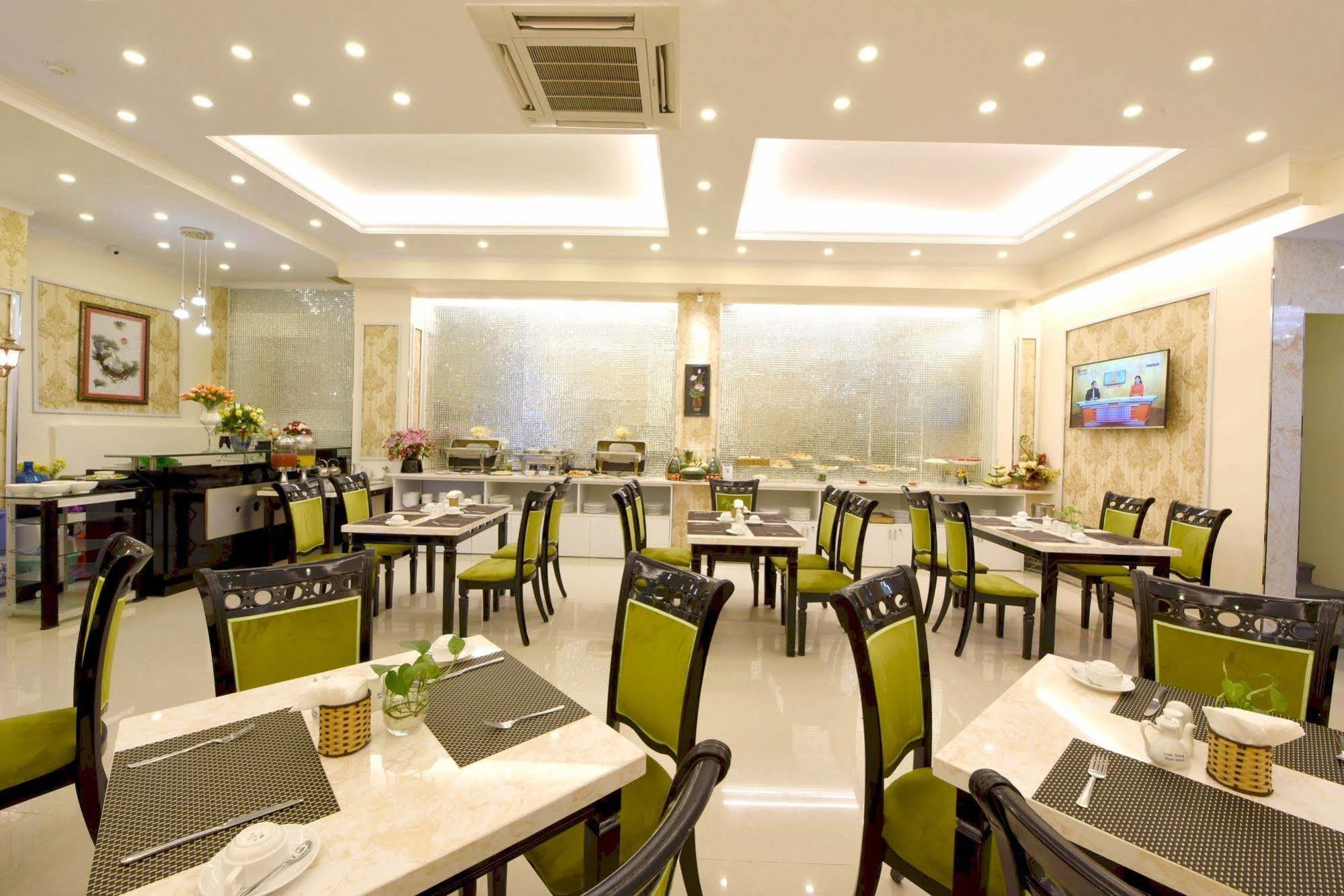 Ruby Saigon Hotel - Le Thanh Ton Ho Chi Minh-staden Exteriör bild