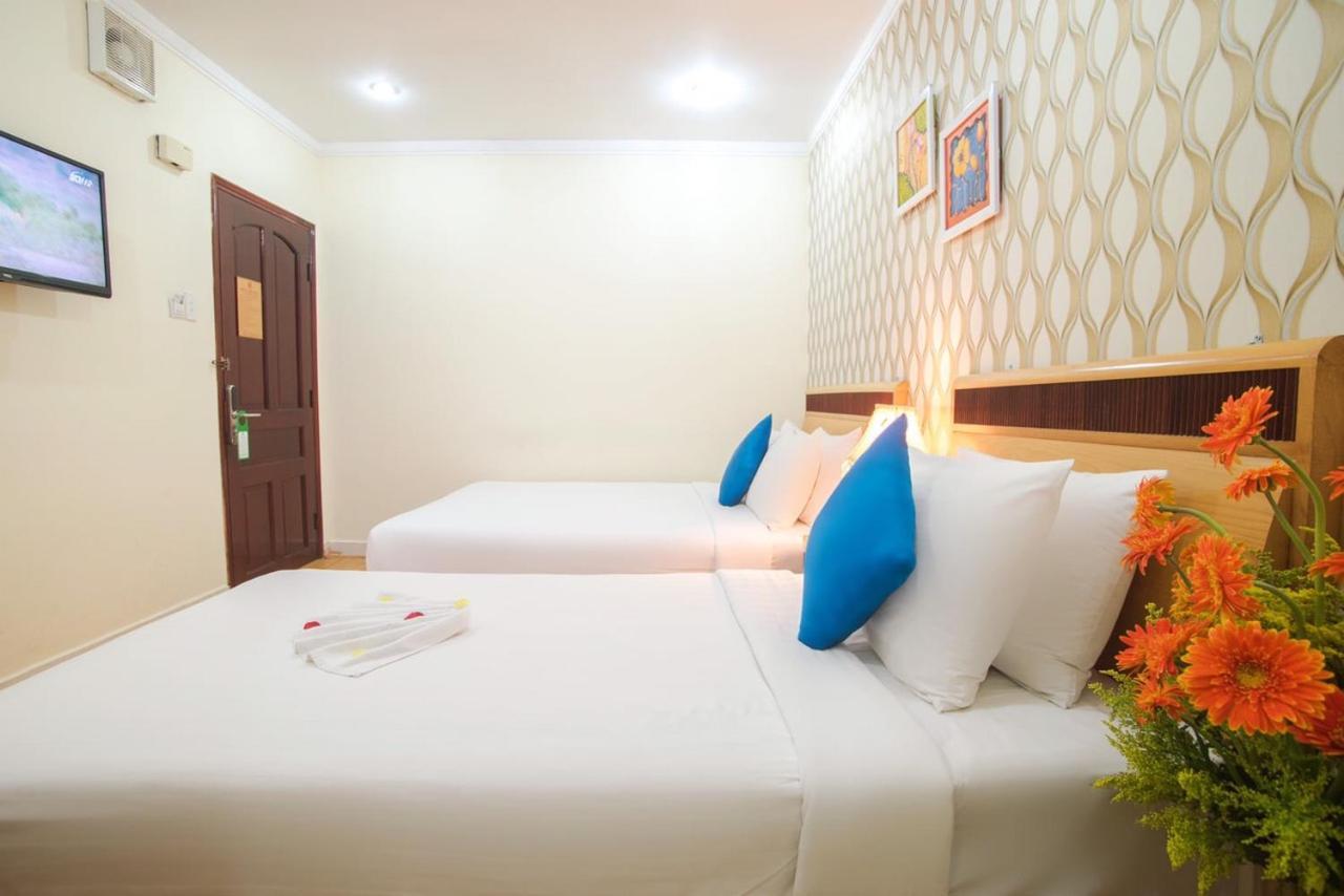 Ruby Saigon Hotel - Le Thanh Ton Ho Chi Minh-staden Exteriör bild