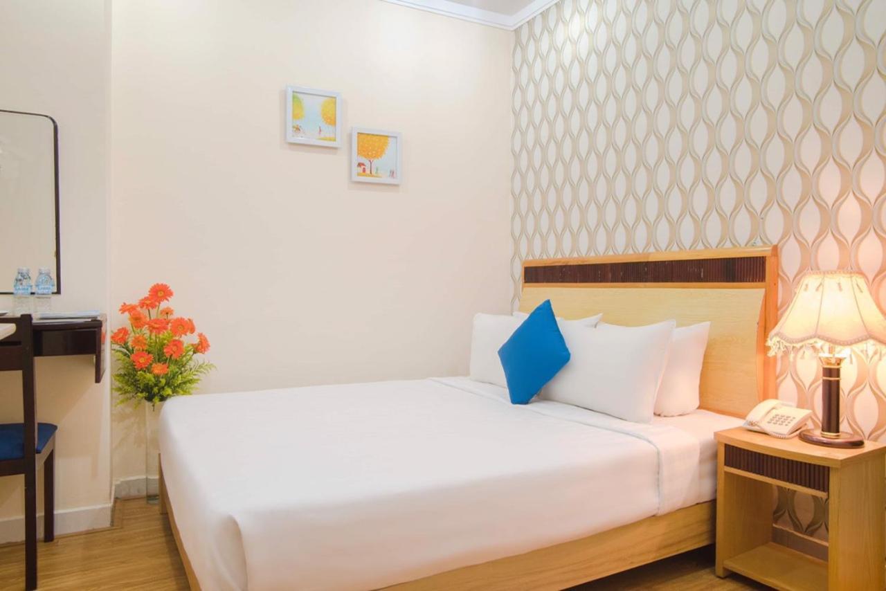 Ruby Saigon Hotel - Le Thanh Ton Ho Chi Minh-staden Exteriör bild